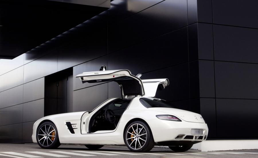  Mercedes-Benz SLS AMG GT 2012 года  (фото 5 из 12)